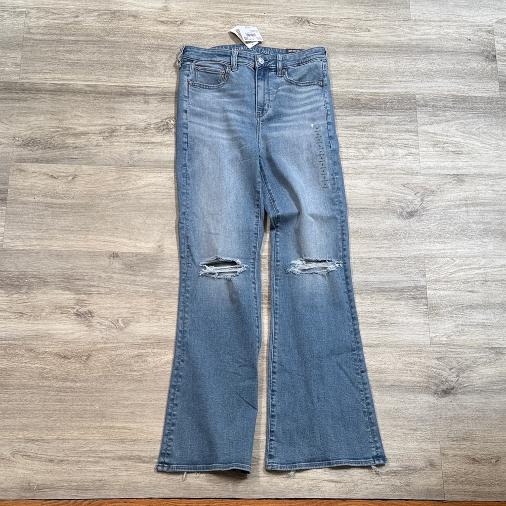 American Eagle Women's Blue Distressed Jeans